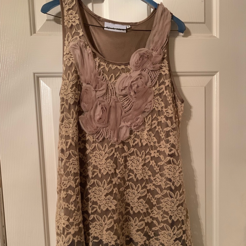 Lace blouse with leggings